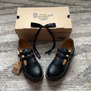 8065 Mary Jane Casual Shoe